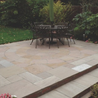 Lakeland Natural Stone Circle Kit Patio Focal point